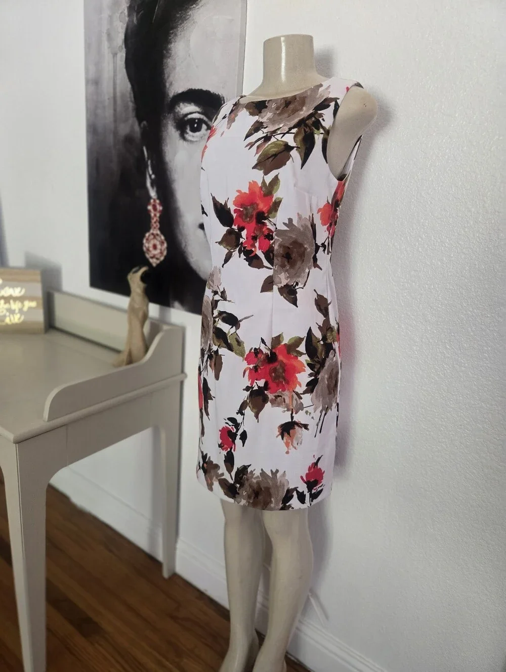 NWT Alyx White and Red Sheath Midi Dress Crew Neck Sleeveless Size 6